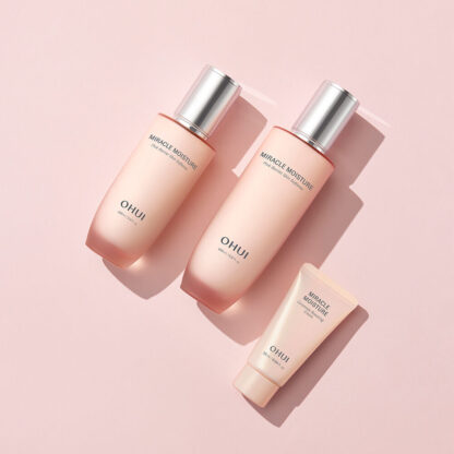 Набор для глубокого увлажнения и восстановления кожи OHUI Miracle Moisture Pink Barrier SET